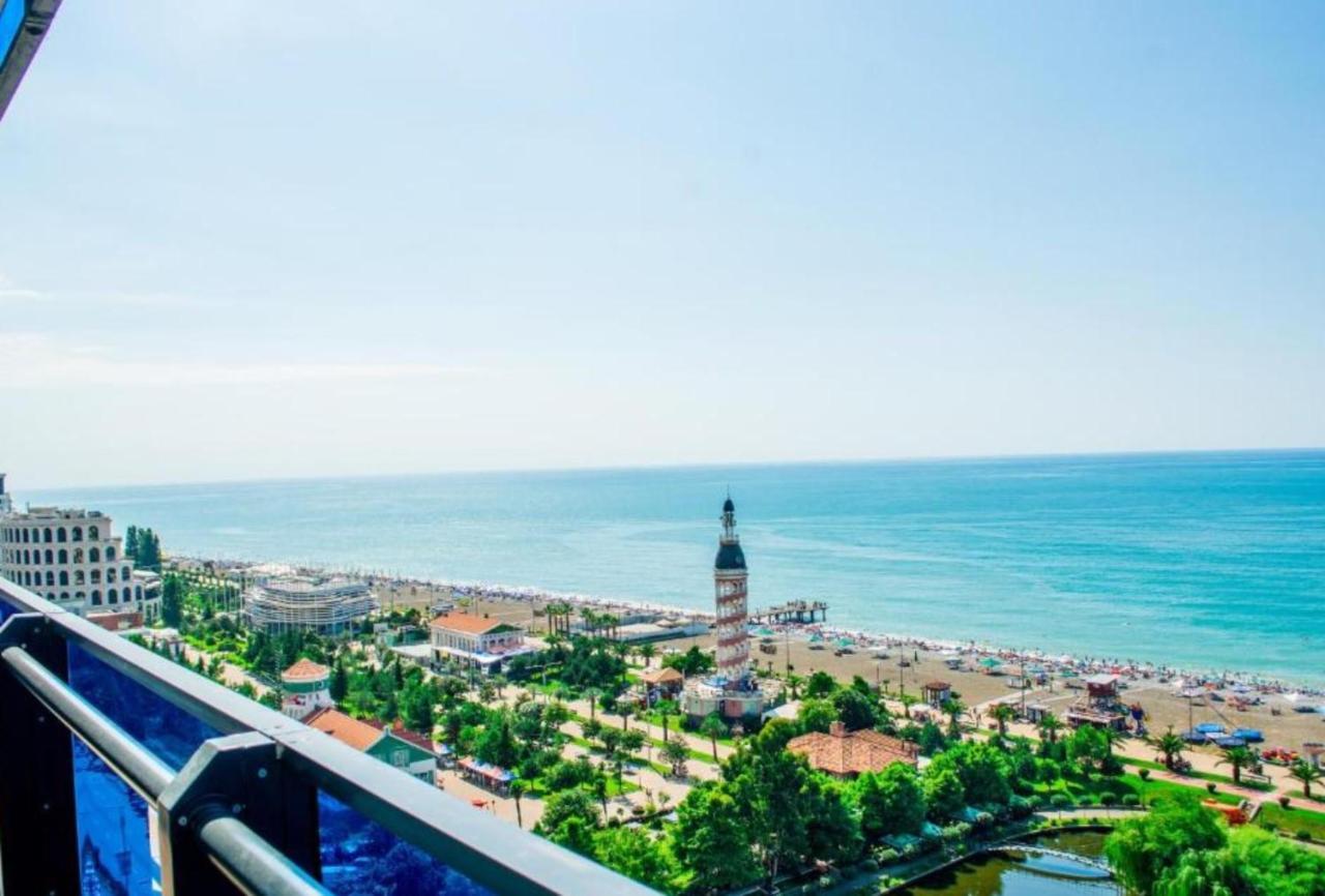 Black Sea Aparthotel Orbi City Batumi Kültér fotó