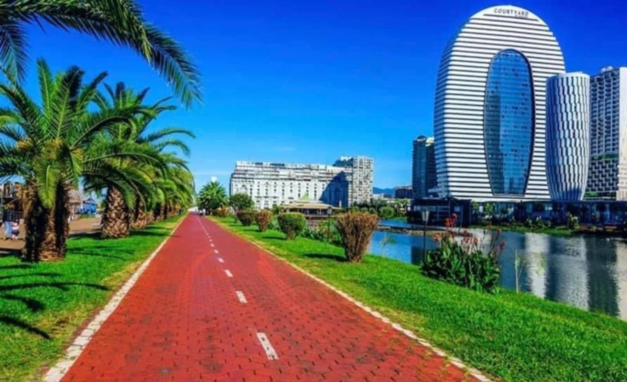 Black Sea Aparthotel Orbi City Batumi Kültér fotó
