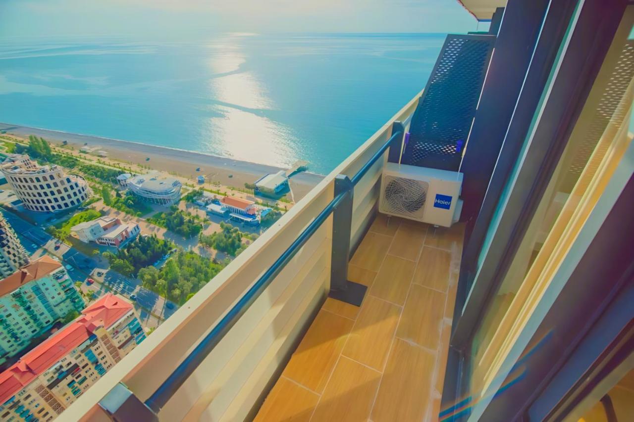 Black Sea Aparthotel Orbi City Batumi Kültér fotó